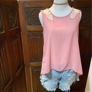 LA boutique flowy tank with white lace embellish